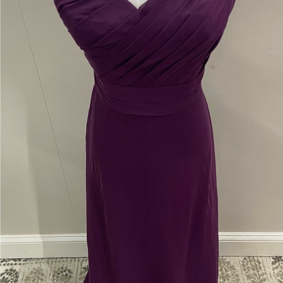 Elegant Purple Strapless Evening Gown - Picture 4 of 7